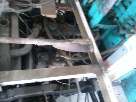 6 ล้ออีแต๋นล้อหลัง452เครื่องKB 2200 มีทะเบียนกำกับเครื่อง มีเครนยกได้ 1 ตัน 2 ชัก ยี่ห้อ TADANO มีทางบันไดไฮดรอลิคยกได้เครื่องดีสตาจติดง่าย 2เพลาหลังลอยจากญี่ปุ่น ขาย 180000