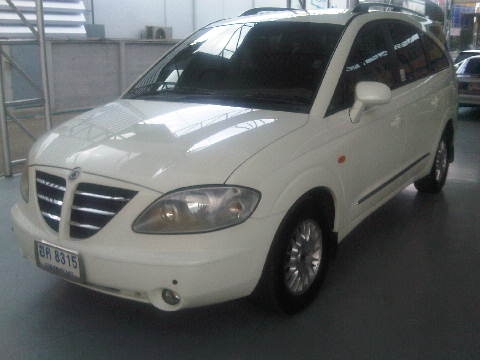 SsangYong STARVIC SV270ปี2007สีขาว