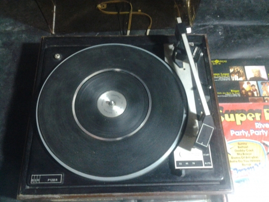 เครื่องเล่นแผ่น