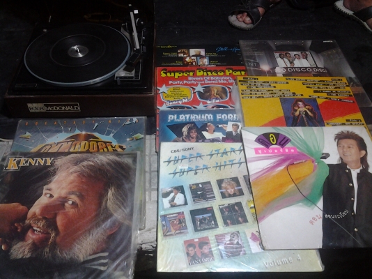 เครื่องเล่นแผ่น