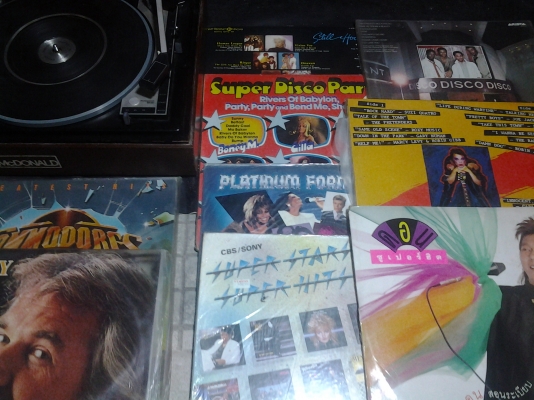 เครื่องเล่นแผ่น