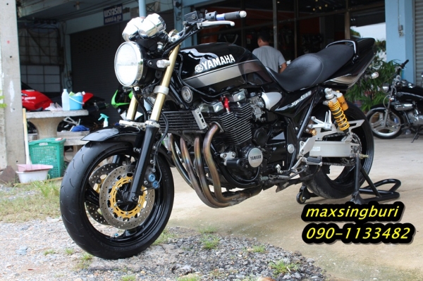 แม็กสิงห์บุรี//YAMAHA XJR1300 ปี2002 สภาพหล่อ ของแต่งเพียบ พร้อม สรรพาสมิตร 125000 ด่วน