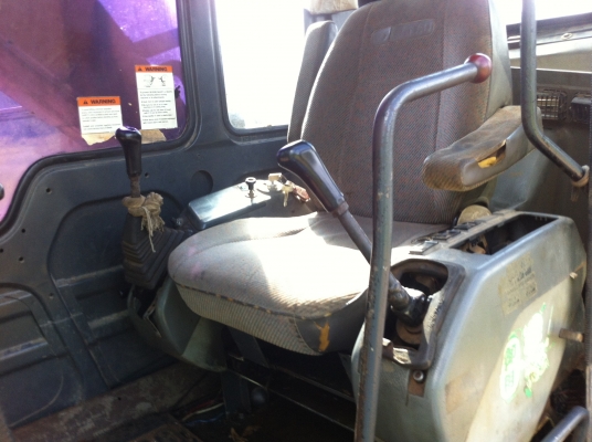 ขายรถแบคโฮ KOMATSU PC-200-6 เอกสารใบอิมวอย ราคาถูก สนใจโทร