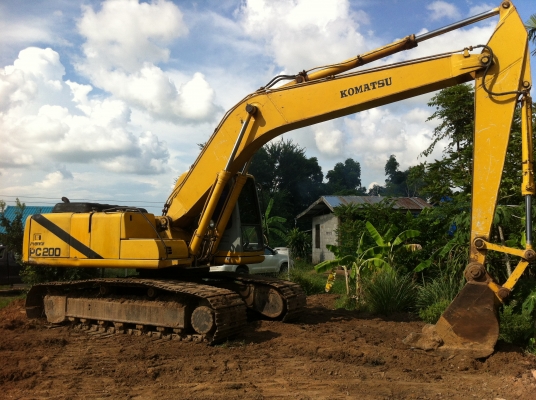 ขายรถแบคโฮ KOMATSU PC-200-6 เอกสารใบอิมวอย ราคาถูก สนใจโทร