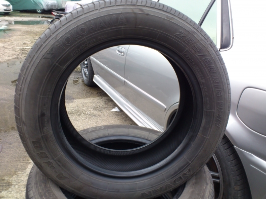 ยาง yokohama advan 205/60 R16 ปี 12 ขายถูก