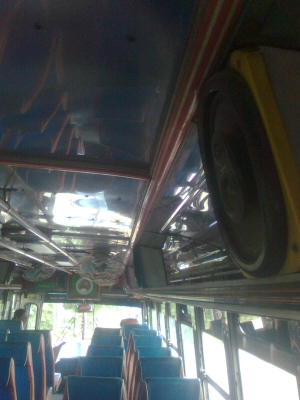 ขายรถบัส10เมตรNISSAN เครื่อง 6BD1สภาพรถใช้งานอยู่ราคาไม่แพง