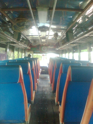 ขายรถบัส10เมตรNISSAN เครื่อง 6BD1สภาพรถใช้งานอยู่ราคาไม่แพง