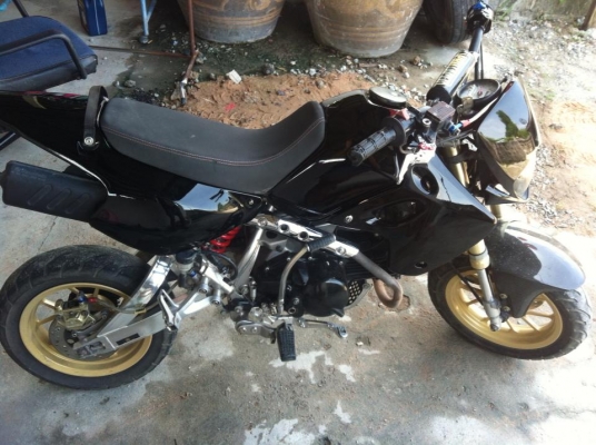 KSR เครื่องเดิม สีเพิ่งทำเสร็จสด ยังไม่ได้ติดสติ๊กเกอร์