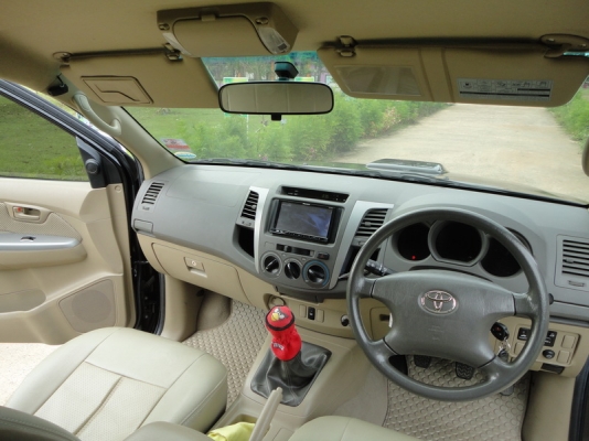 TOYOTA  HILUX VIGO PRERUNER