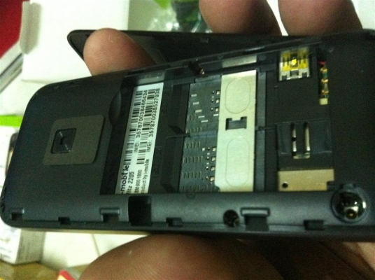 ขายถล่มราคามือถือของใหม่ 2 ซิม ถ่ายรูป MP3 FM SD การ์ด ไฟฉาย 450 บาท ส่งฟรี