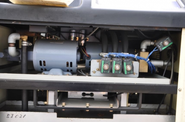 เครื่องเปลี่ยนถ่ายน้ำมันเครื่อง i yasaki สภาพสวยเดิมจากญี่ปุ่นยังไม่เคยใช้ในไทย 19,000 เท่านั้น!!