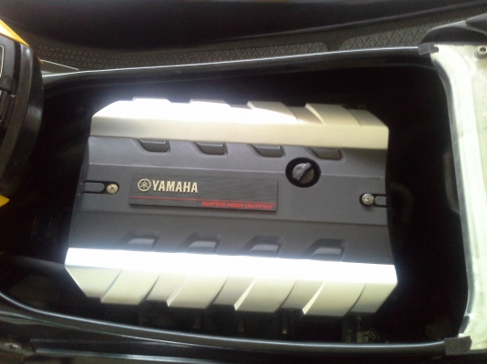 yamaha FZS-1800 ปี 2012 yamaha FZS-1800 ปี 2012