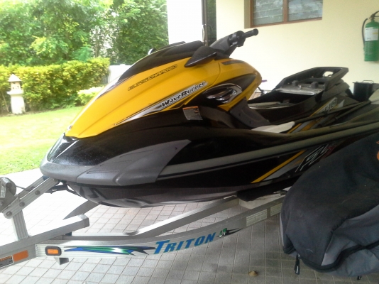 yamaha FZS-1800 ปี 2012 yamaha FZS-1800 ปี 2012