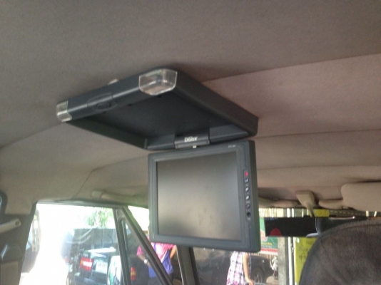 ขายรถเดิมๆบางๆทั้งคัน สวยกริ๊ป MITSU PAJERO 2.5 โฉมเหลี่ยม ปี36/93 เครื่องเดิมเกียร์เดิมธรรมดา สีสันบาง ภายในสวยครบ คาราโอเกะครบครับ  ระะบบโฟร์ใช้งานได้ปกติเอกสารครับ พร้อมใช้งาน ราคาต่อรองได้เด้อ พี่น้องครับ