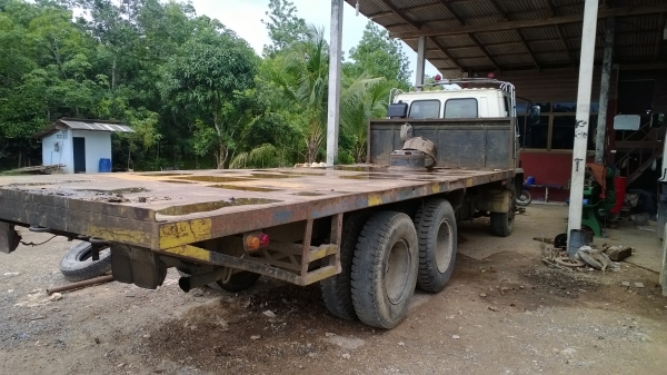 10ล้อพื้นเรียบ เพลาเดียว165แรง ISUZU สภาพดีพร้อมใช้..เบรคทิฟฟี่.. 10ล้อพื้นเรียบ เพลาเดียว165แรง ISUZU สภาพดีพร้อมใช้..เบรคทิฟฟี่..