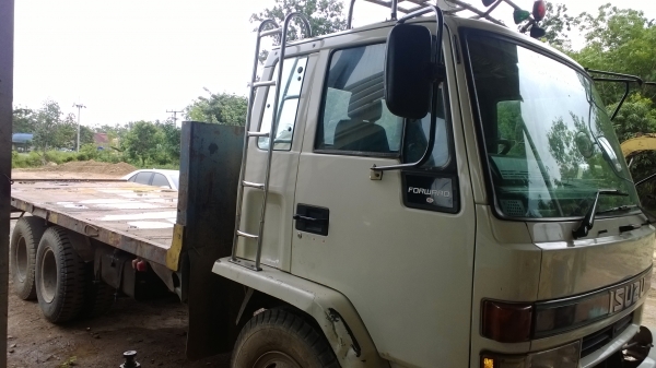 10ล้อพื้นเรียบ เพลาเดียว165แรง ISUZU สภาพดีพร้อมใช้..เบรคทิฟฟี่..