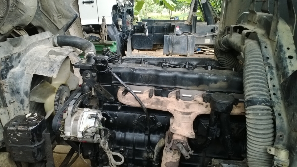 10ล้อพื้นเรียบ เพลาเดียว165แรง ISUZU สภาพดีพร้อมใช้..เบรคทิฟฟี่.. 10ล้อพื้นเรียบ เพลาเดียว165แรง ISUZU สภาพดีพร้อมใช้..เบรคทิฟฟี่..