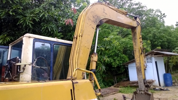 PC60-6 รถเดิมๆ เฟรมไม่สวย จะทำใหม่ ช่างไม่ว่าง..ขายได้ก็จะขาย..แอร์มี