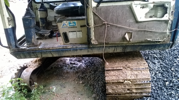 PC60-6 รถเดิมๆ เฟรมไม่สวย จะทำใหม่ ช่างไม่ว่าง..ขายได้ก็จะขาย..แอร์มี