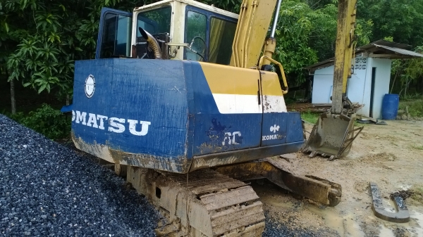 PC60-6 รถเดิมๆ เฟรมไม่สวย จะทำใหม่ ช่างไม่ว่าง..ขายได้ก็จะขาย..แอร์มี