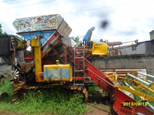 ขายรถเกี่ยวข้าวเกษตรอุ้ม เครื่องมิตซู 6d16เทอร์โบว์ปั้มไดรกิน22 มอเตอร์12ช่วงล่างดี