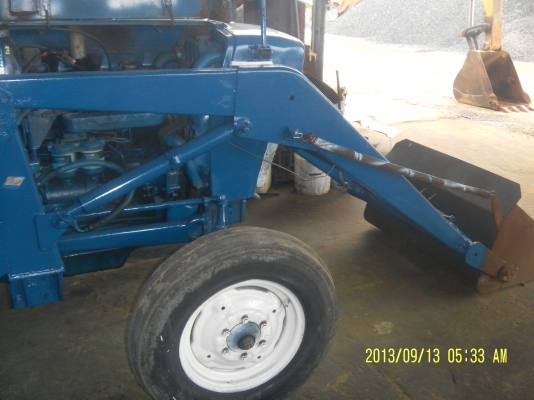 ขายรถไถford3000เครือง3สูบ47แรงเก่านอกพร้อมใช้ราคาถูก160000บาทสนใจโทร0816426706