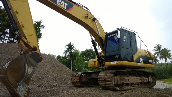 CAT 320D JAPAN เล่มพร้อม รถใช้งานอยู่ สภาพเดิมๆสวย...เต็มๆ