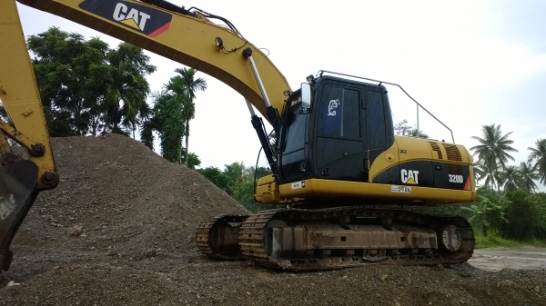CAT 320D JAPAN เล่มพร้อม รถใช้งานอยู่ สภาพเดิมๆสวย...เต็มๆ