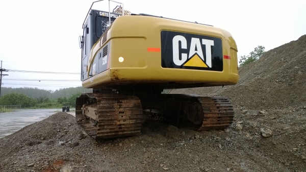 CAT 320D JAPAN เล่มพร้อม รถใช้งานอยู่ สภาพเดิมๆสวย...เต็มๆ