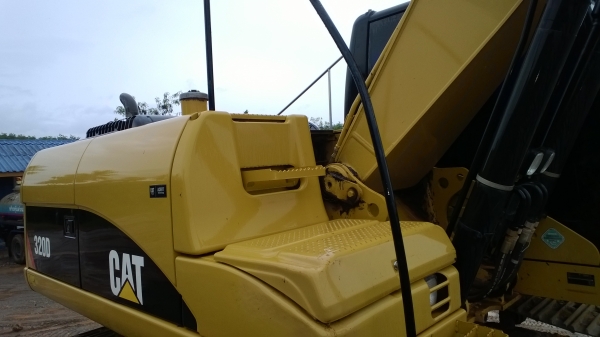 CAT 320D JAPAN เล่มพร้อม รถใช้งานอยู่ สภาพเดิมๆสวย...เต็มๆ