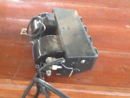 ขายตู้แอร์ครับเก่าเก็บขายที่1550ครับมีประมาณ50ตัวครับสั่งเกิน3ตัวขึ้นไปมีส่วนลดครับ