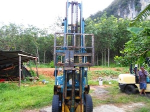 ขายรถโฟล์คลิฟท์ TCM 2.5 ตัน เสา 5 เมตร เครื่องดีเซล เกียร์ธรรมดา มือสองญี่ปุ่น ขายรถโฟล์คลิฟท์ TCM 2.5 ตัน เสา 5 เมตร เครื่องดีเซล เกียร์ธรรมดา มือสองญี่ปุ่น