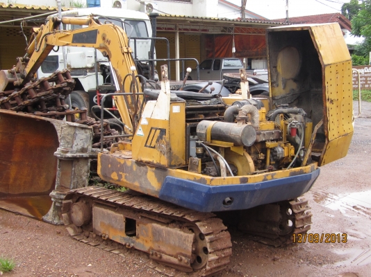 KOMATSU PC10-3