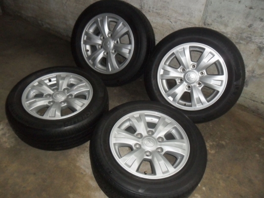 ล้อแม็ก 16นิ้ว 6รู มิตซู พร้อมยางมิชลีน 225/55R16ปี09 สวยๆ 4 ล้อ ราคา 6900 บาท
