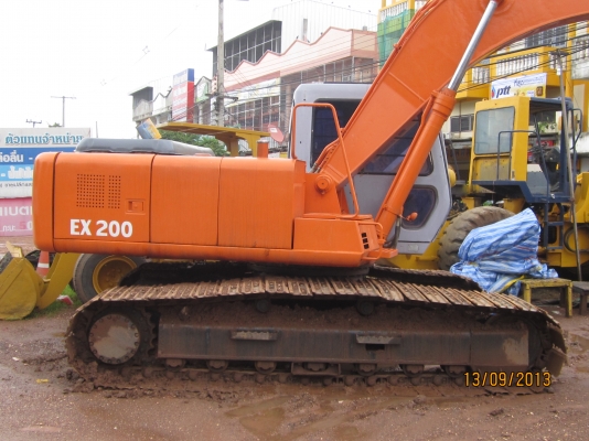็HITACHI EX200-2