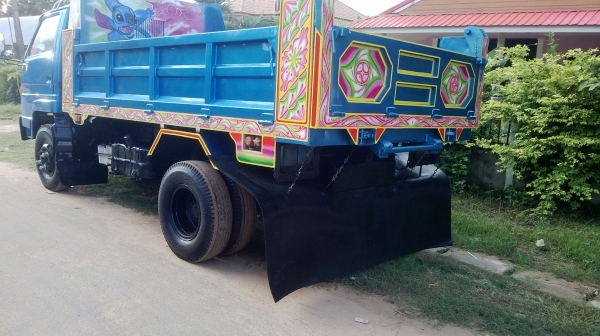 ขายรถดั้มพ์หกล้อ เครื่อง175