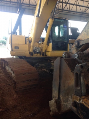 ขายkomassu pc200-7 สภาพสวย ทำเครื่องใหม่ พร้อมใช้งาน ปั๊มแรง ช่วงล่างเต็ม มีเอกสารอินวอย ไมค์ 15xxx ช.ม ราคาเบาๆ ต่อรองได้