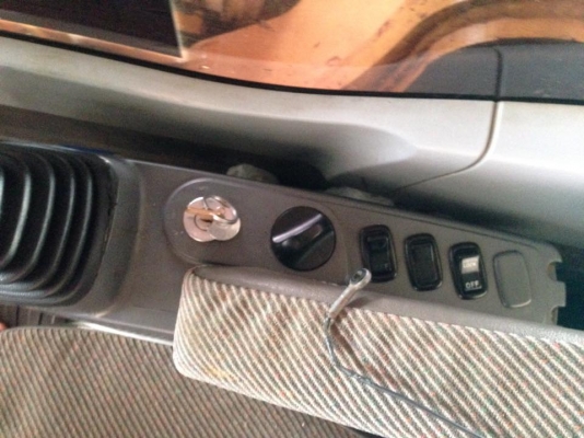 ขายkomassu pc200-7 สภาพสวย ทำเครื่องใหม่ พร้อมใช้งาน ปั๊มแรง ช่วงล่างเต็ม มีเอกสารอินวอย ไมค์ 15xxx ช.ม ราคาเบาๆ ต่อรองได้