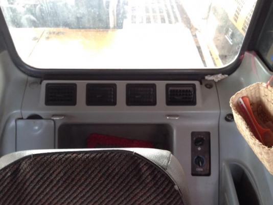 ขายkomassu pc200-7 สภาพสวย ทำเครื่องใหม่ พร้อมใช้งาน ปั๊มแรง ช่วงล่างเต็ม มีเอกสารอินวอย ไมค์ 15xxx ช.ม ราคาเบาๆ ต่อรองได้