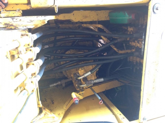 ขายkomassu pc200-7 สภาพสวย ทำเครื่องใหม่ พร้อมใช้งาน ปั๊มแรง ช่วงล่างเต็ม มีเอกสารอินวอย ไมค์ 15xxx ช.ม ราคาเบาๆ ต่อรองได้