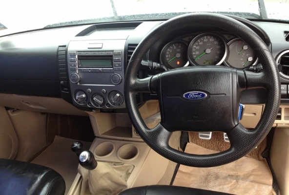 4x4 Ford เปิดแค๊ป ตัวTop3.0 ถุงลม2ลูกเบรคABS รถเดิม 082-381-6797