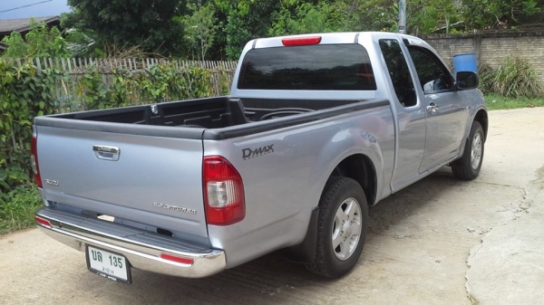 DMAX spacecab สีบรอน์เงินรถบ้านครับปี2546ขายถูกๆ378000บาท