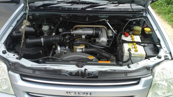 DMAX spacecab สีบรอน์เงินรถบ้านครับปี2546ขายถูกๆ378000บาท