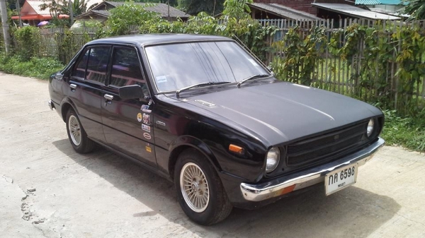 Classic Car Toyota ke30 ปี่2519 ทะเบียนเต็มพร้อมชุดโอนขาย48000บาท