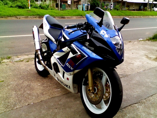 หนุ่ม ปราจีน : แลก SUZUKI GSXR400 ทะเบียนเต็ม+ชุดโอน หนุ่ม ปราจีน : แลก SUZUKI GSXR400 ทะเบียนเต็ม+ชุดโอน