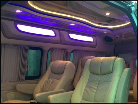 รถตู้ TOYOTA COMMUTER 2.5 ปี 2013 แต่ง VIP รถตู้ TOYOTA COMMUTER 2.5 ปี 2013 แต่ง VIP