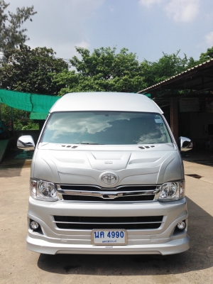 รถตู้ TOYOTA COMMUTER 2.5 ปี 2013 แต่ง VIP รถตู้ TOYOTA COMMUTER 2.5 ปี 2013 แต่ง VIP