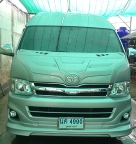 รถตู้ TOYOTA COMMUTER 2.5 ปี 2013 แต่ง VIP