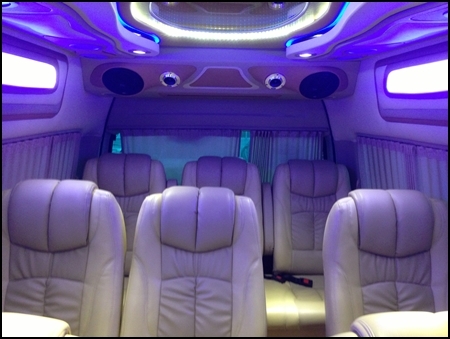 รถตู้ TOYOTA COMMUTER 2.5 ปี 2013 แต่ง VIP รถตู้ TOYOTA COMMUTER 2.5 ปี 2013 แต่ง VIP