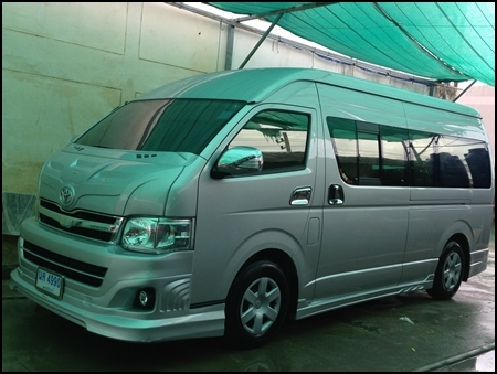 รถตู้ TOYOTA COMMUTER 2.5 ปี 2013 แต่ง VIP รถตู้ TOYOTA COMMUTER 2.5 ปี 2013 แต่ง VIP